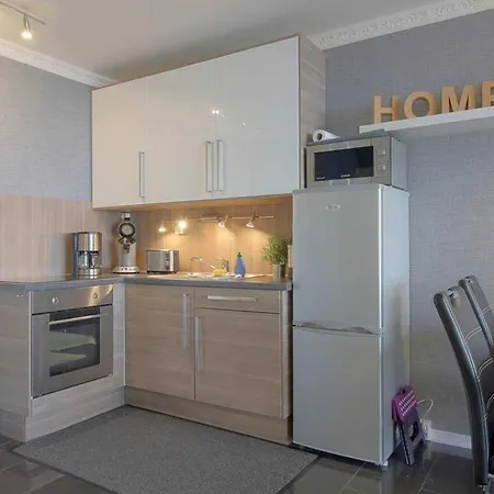 Apartment 475