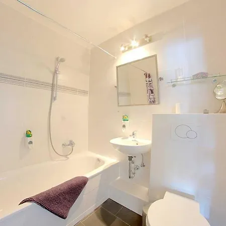 Apartment 475